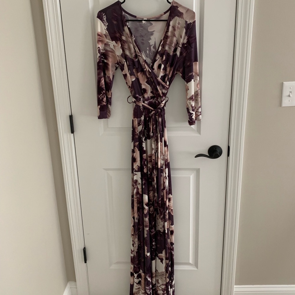 Flattering jersey maxi dress